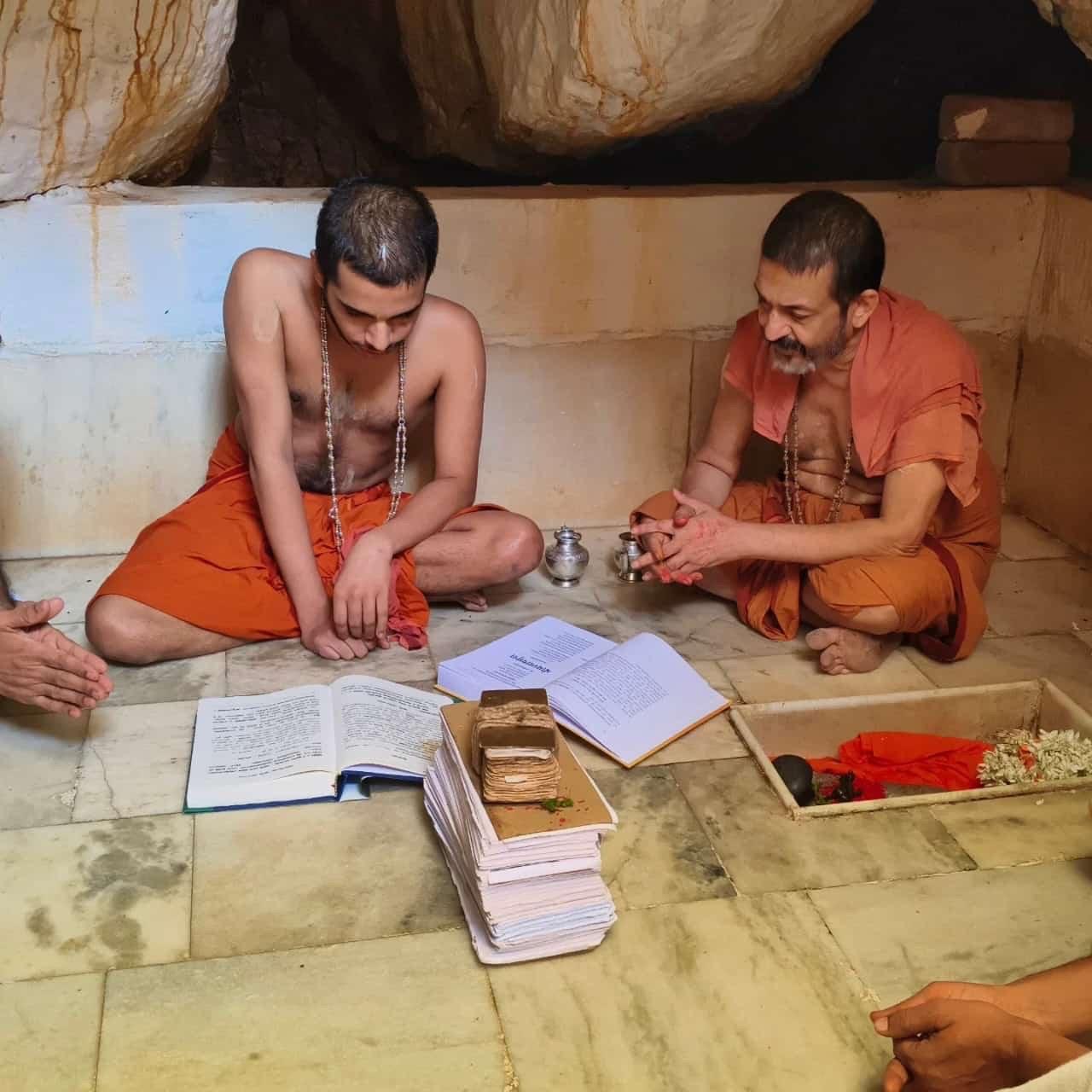 Sri Sudha Shanti Paatha to Sri Vidyarajeshwara Teertharu -2