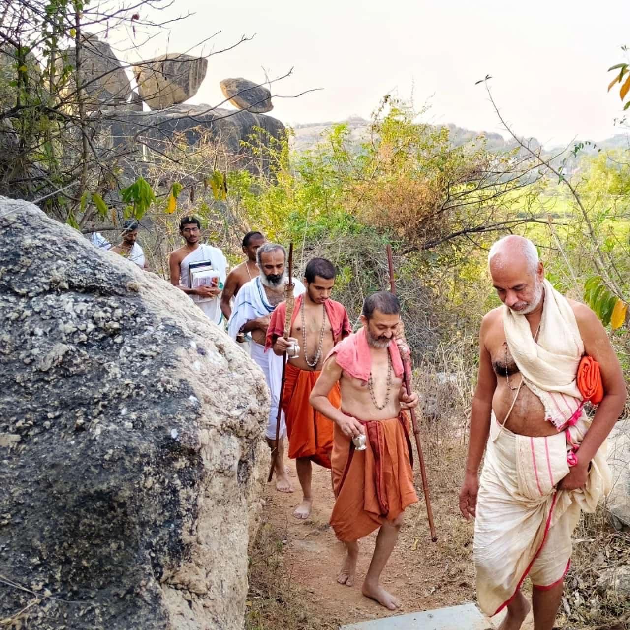 Sri Sudha Shanti Paatha to Sri Vidyarajeshwara Teertharu -1